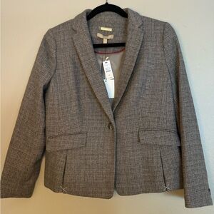 NWT Talbots suit jacket/blazer. Size 6p.